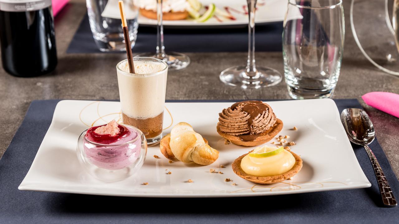 Hotel Restaurant L'Evidence นูฟชาโตว์ ภายนอก รูปภาพ